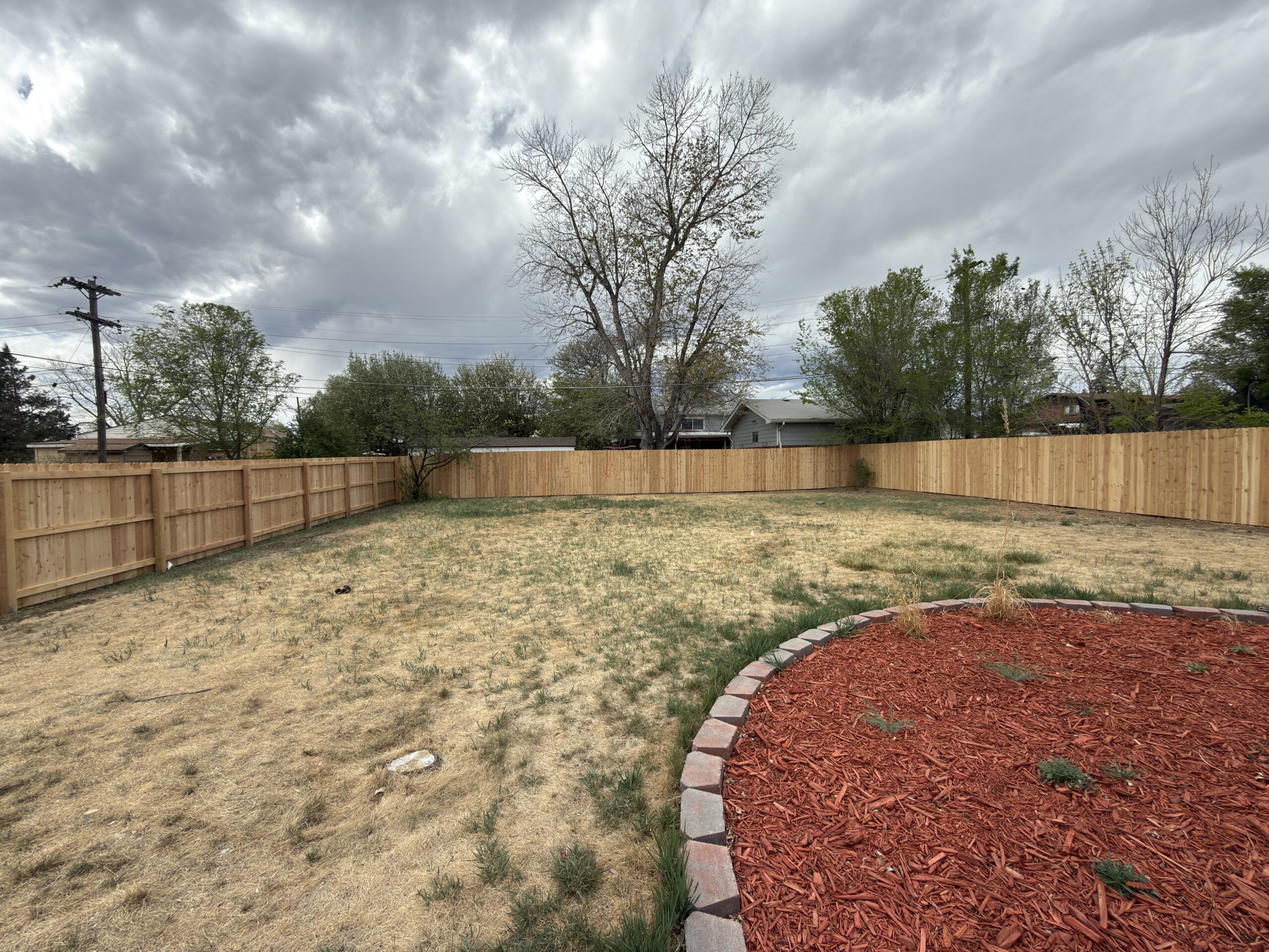 Privacy fence replacement by Valenzuela Fence